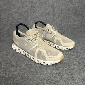 On Cloud 5 Pearl White Athletic Trainer Running Shoes Womens Size 9 US 59.98773